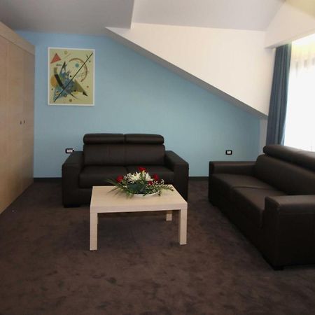 Hotel International Prishtina & Spa Prishtinë Phòng bức ảnh