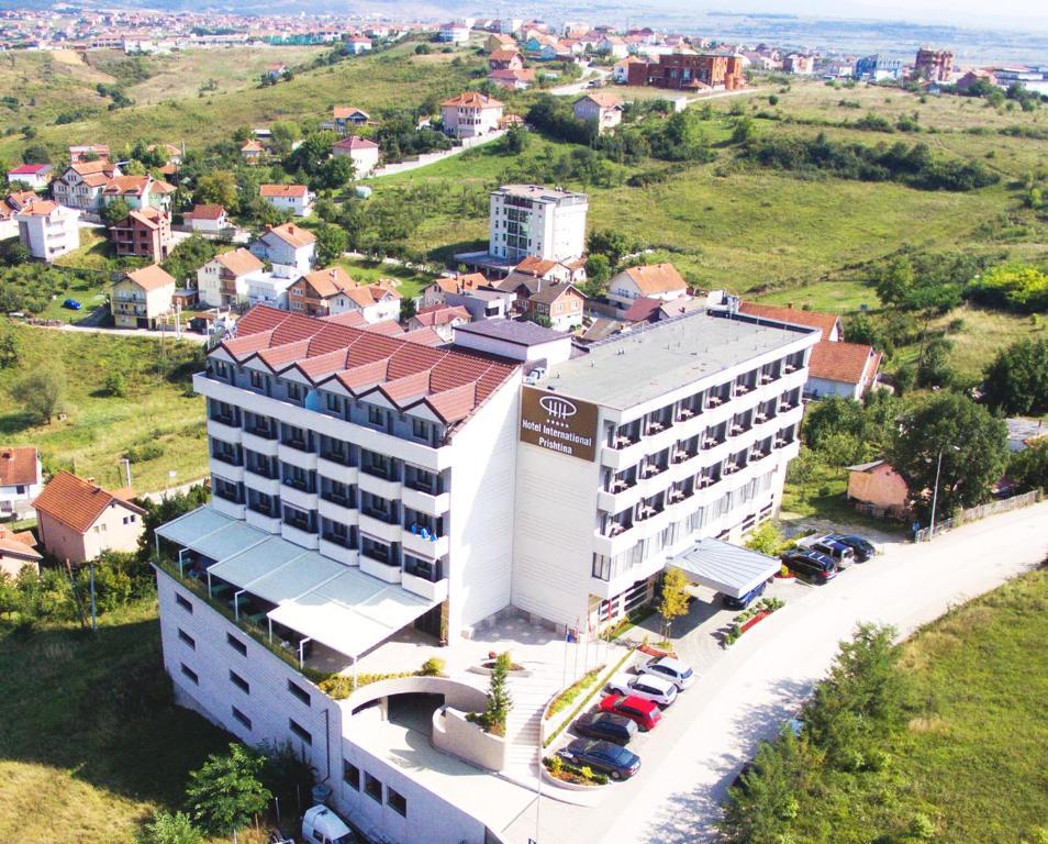 Hotel International Prishtina & Spa Prishtinë Ngoại thất bức ảnh