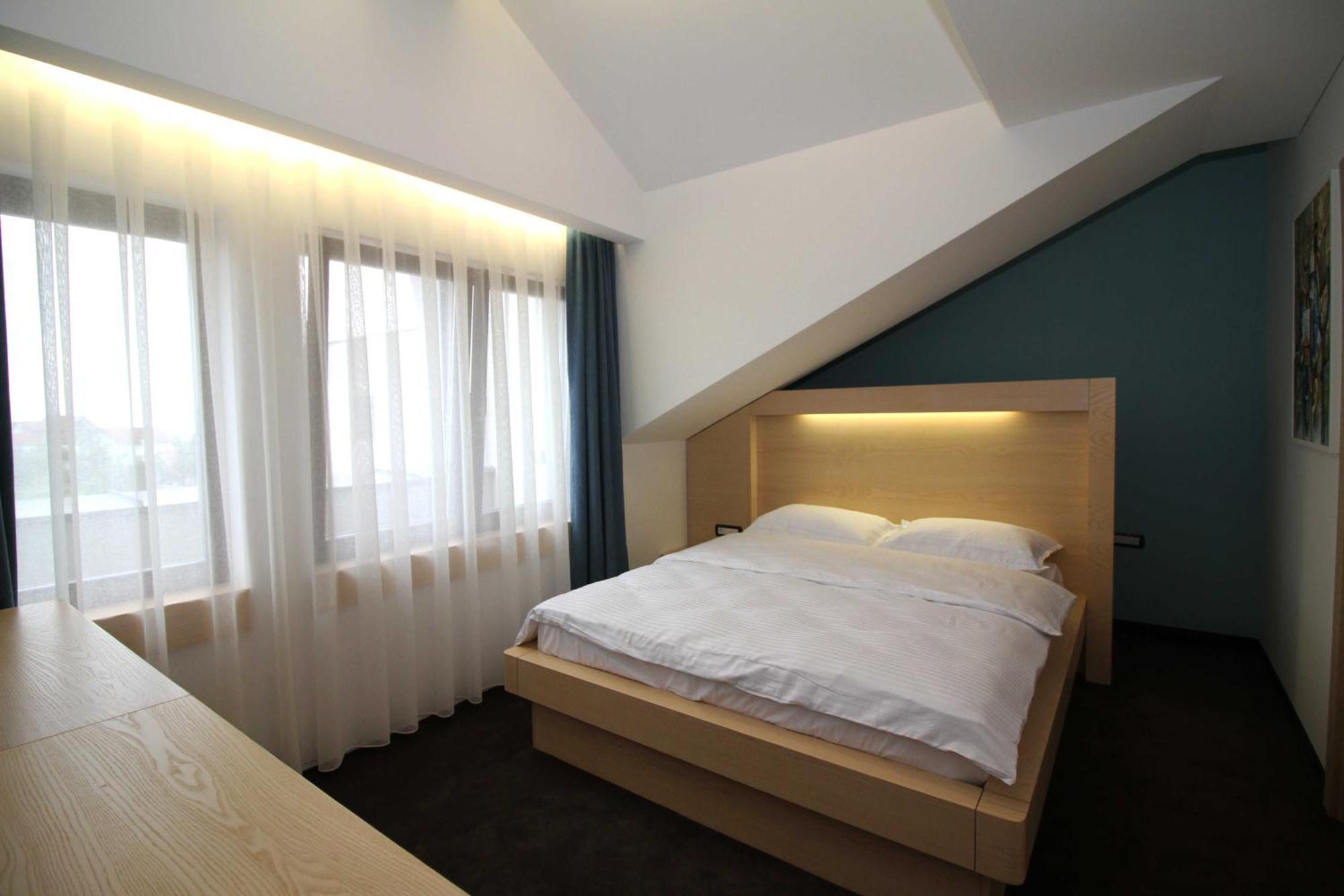 Hotel International Prishtina & Spa Prishtinë Phòng bức ảnh