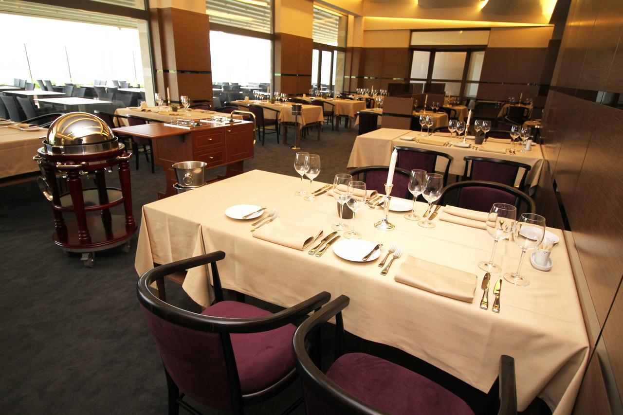 Hotel International Prishtina & Spa Prishtinë Ngoại thất bức ảnh