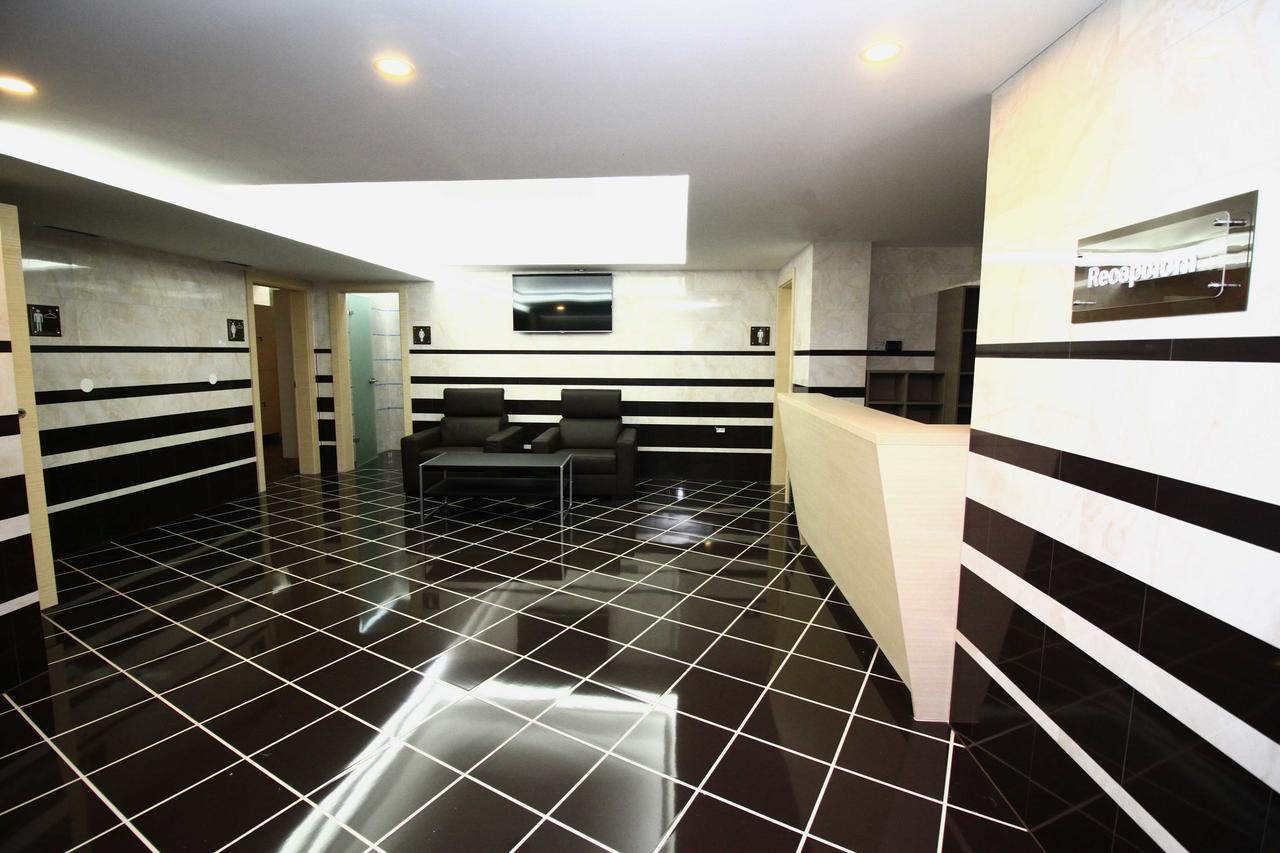 Hotel International Prishtina & Spa Prishtinë Ngoại thất bức ảnh