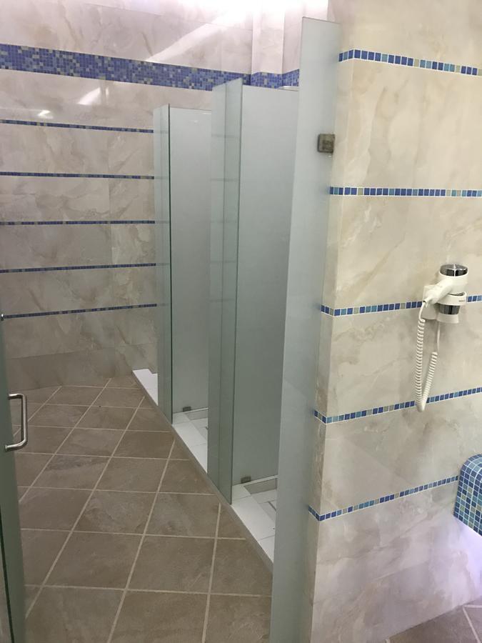 Hotel International Prishtina & Spa Prishtinë Ngoại thất bức ảnh