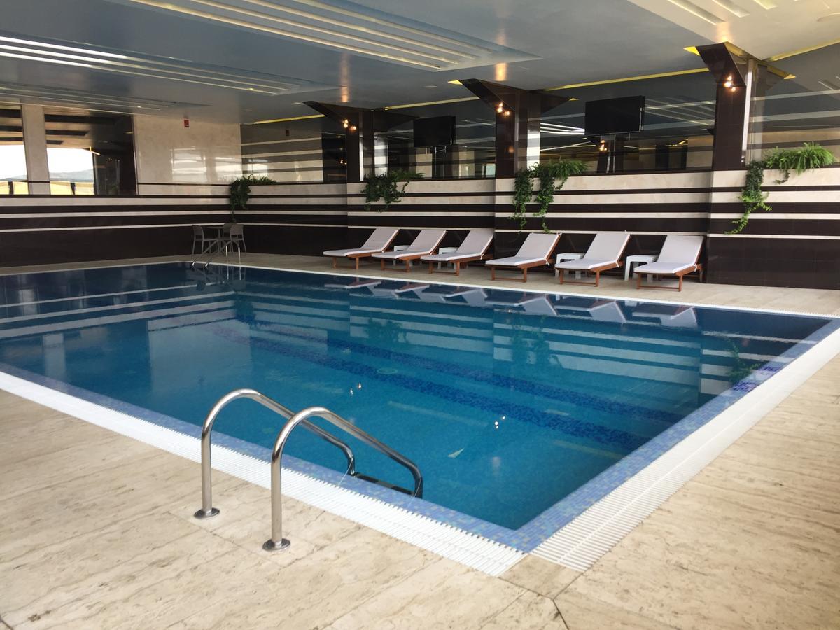 Hotel International Prishtina & Spa Prishtinë Ngoại thất bức ảnh