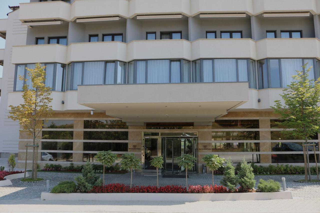 Hotel International Prishtina & Spa Prishtinë Ngoại thất bức ảnh