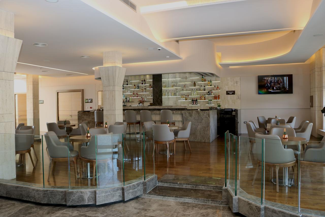 Hotel International Prishtina & Spa Prishtinë Ngoại thất bức ảnh