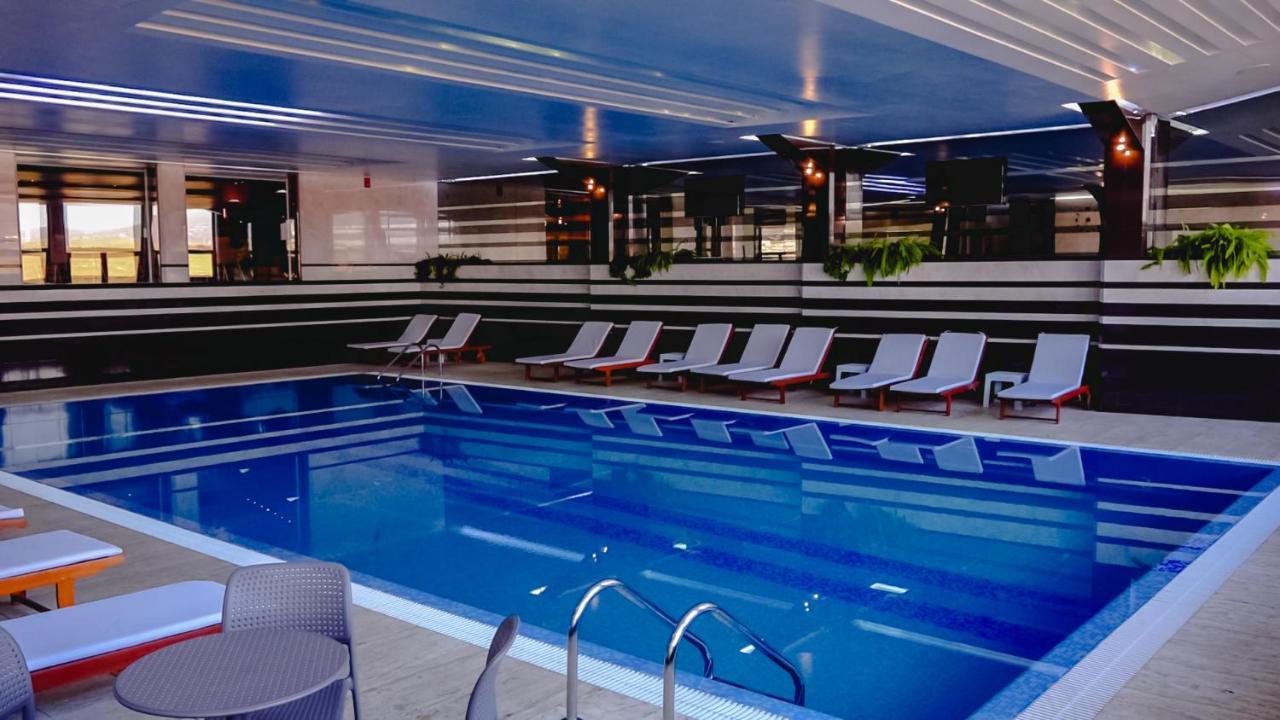 Hotel International Prishtina & Spa Prishtinë Ngoại thất bức ảnh